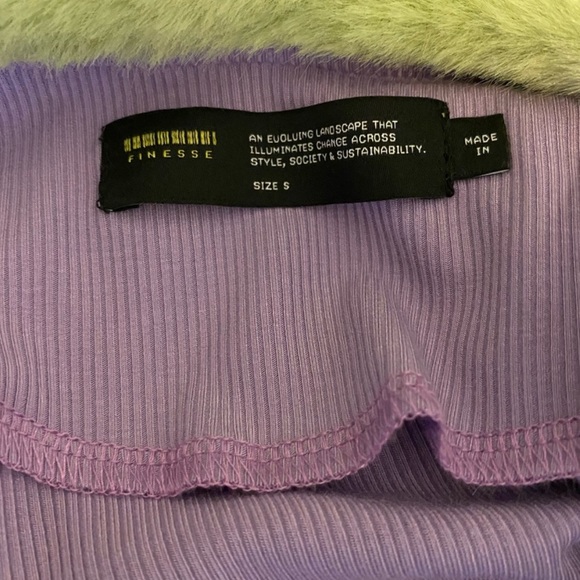 Top with collar - Picture 4 of 4